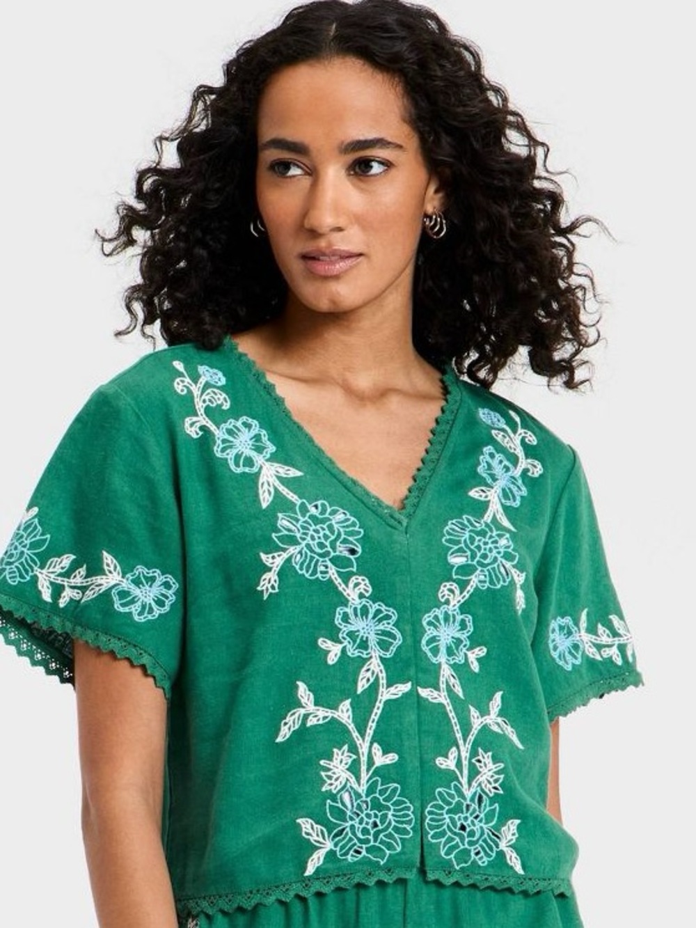 Universal Thread Green Embroidered V-Neck Top